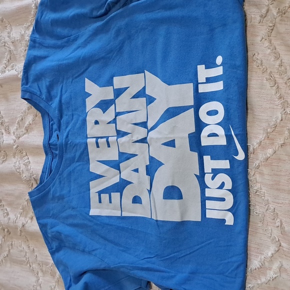 Nike Tops - NIKE TEE EXTRA LARGE